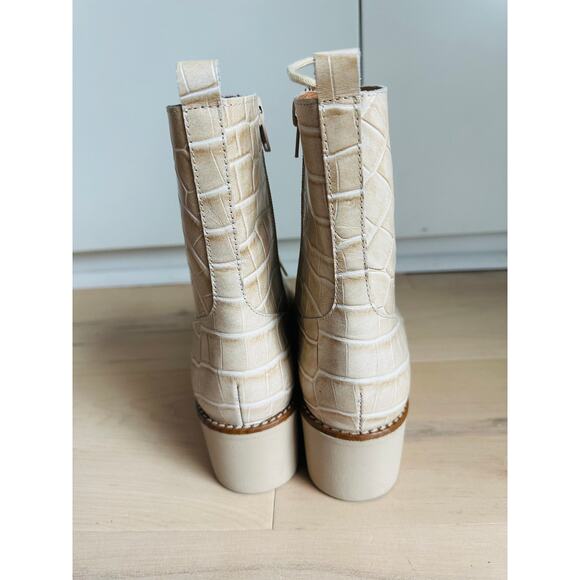 Anthropologie Platform Boot SZ40/ 9.5 Stompy Creme Alligator Embossed Leather - Picture 7 of 9